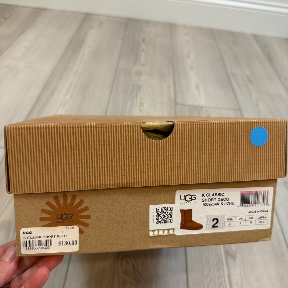 UGG Kids Classic Short Deco Chestnut Suede Boots 1009254K Size 2 NEW - Picture 10 of 10